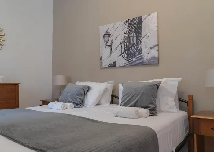 Simple & Comfort In - *